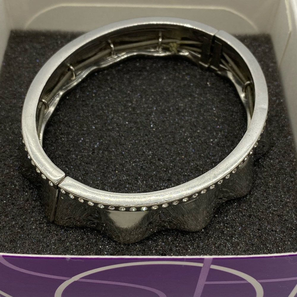 Lia Sophia Ruffle bracelet